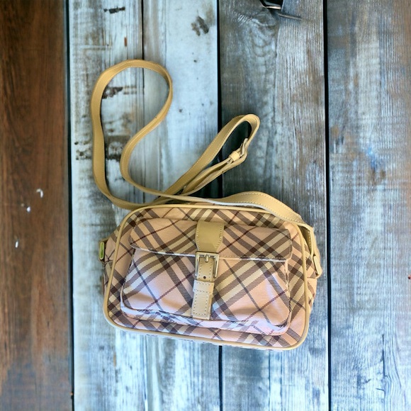 Burberry sling bag